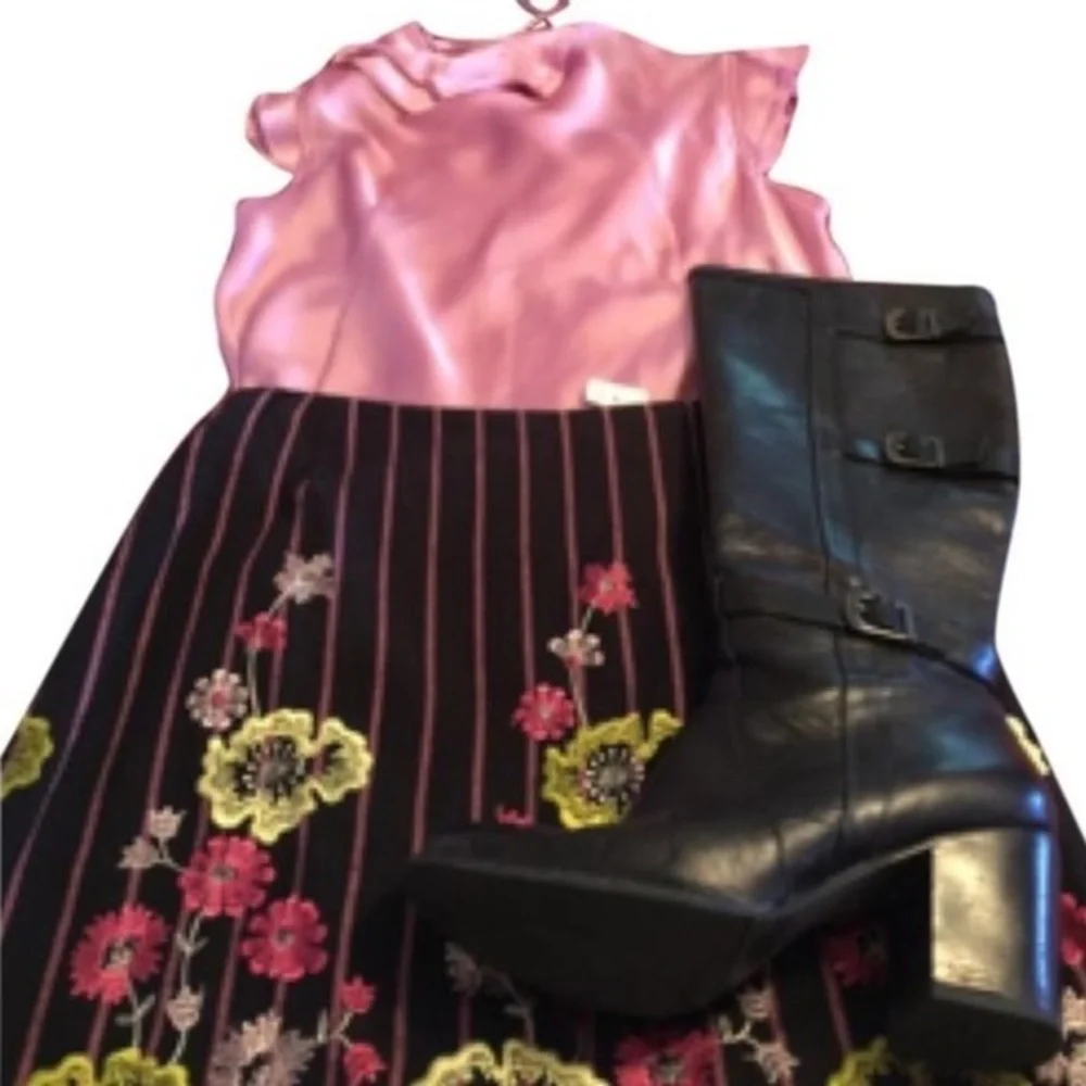 Tocca Designer Floral Embroidered Skirt size 4